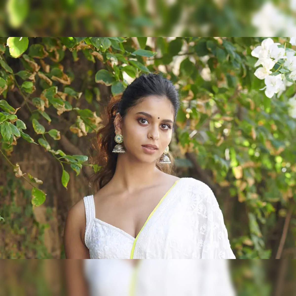 Indian Beautiful Girl Saree Xxx Hd Videos - khan: Desi girl vibes: Suhana Khan is a vision in Manish Malhotra's white  chikankari lehenga - The Economic Times
