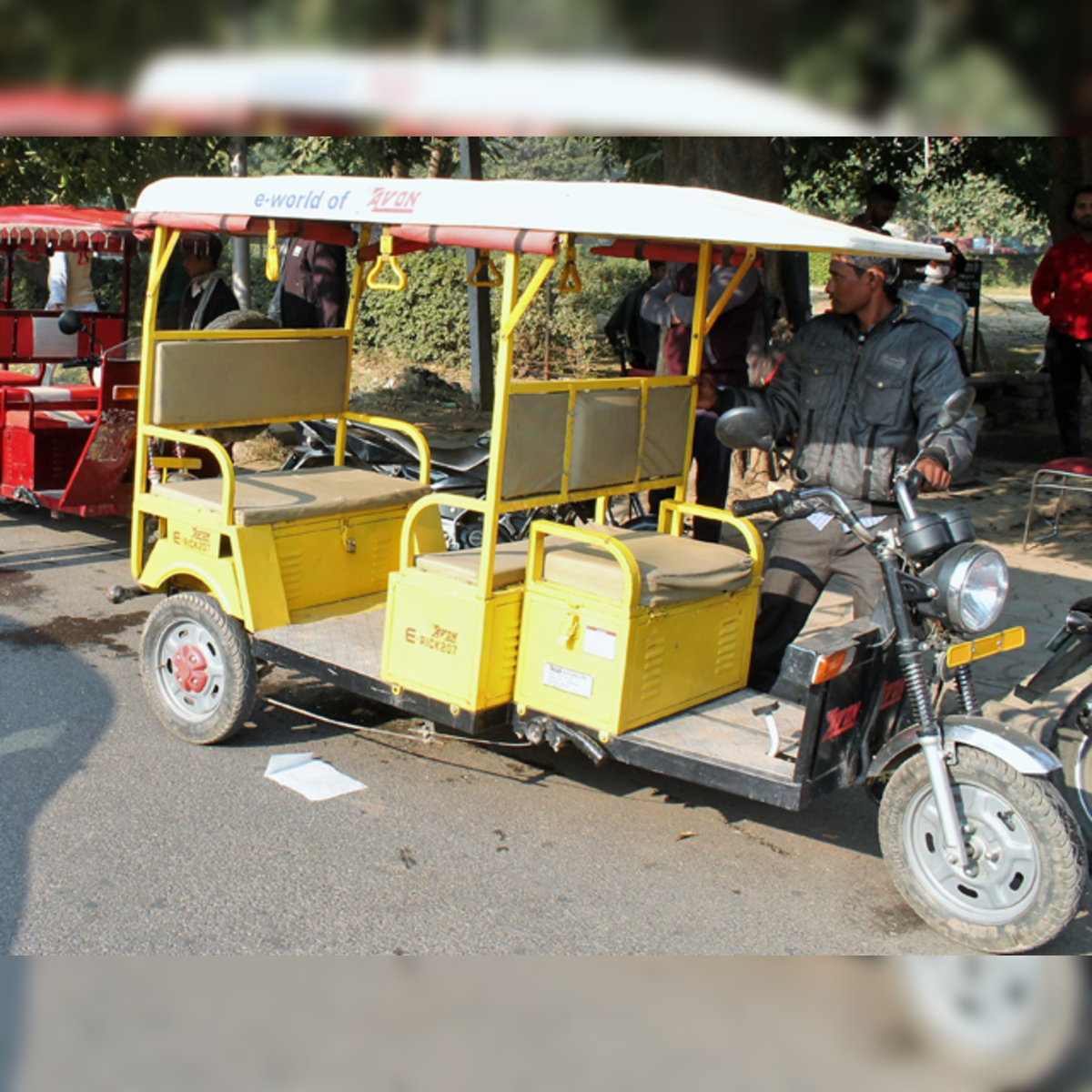 Auto Rickshaws: Delhi govt to move SC for removal of one-lakh cap on auto-rickshaws  in favour of electric ones, ET Auto