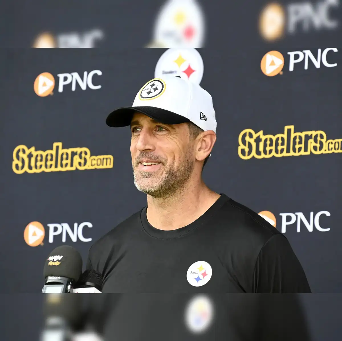 Aaron Rodgers marriage: Aaron Rodgers secretly ties the knot — everything  we know about Brittani, the ring, and that secret ceremony - The Economic  Times