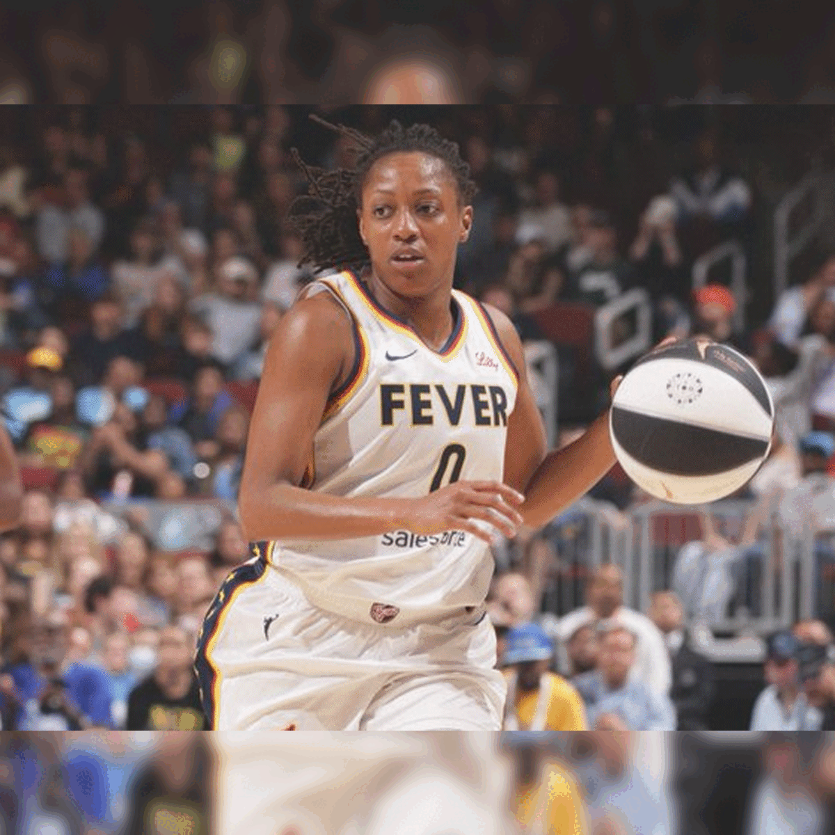 Fever vs Sky: Kelsey Mitchell stars as Indiana beat Chicago 79-52 in WNBA -  The Economic Times