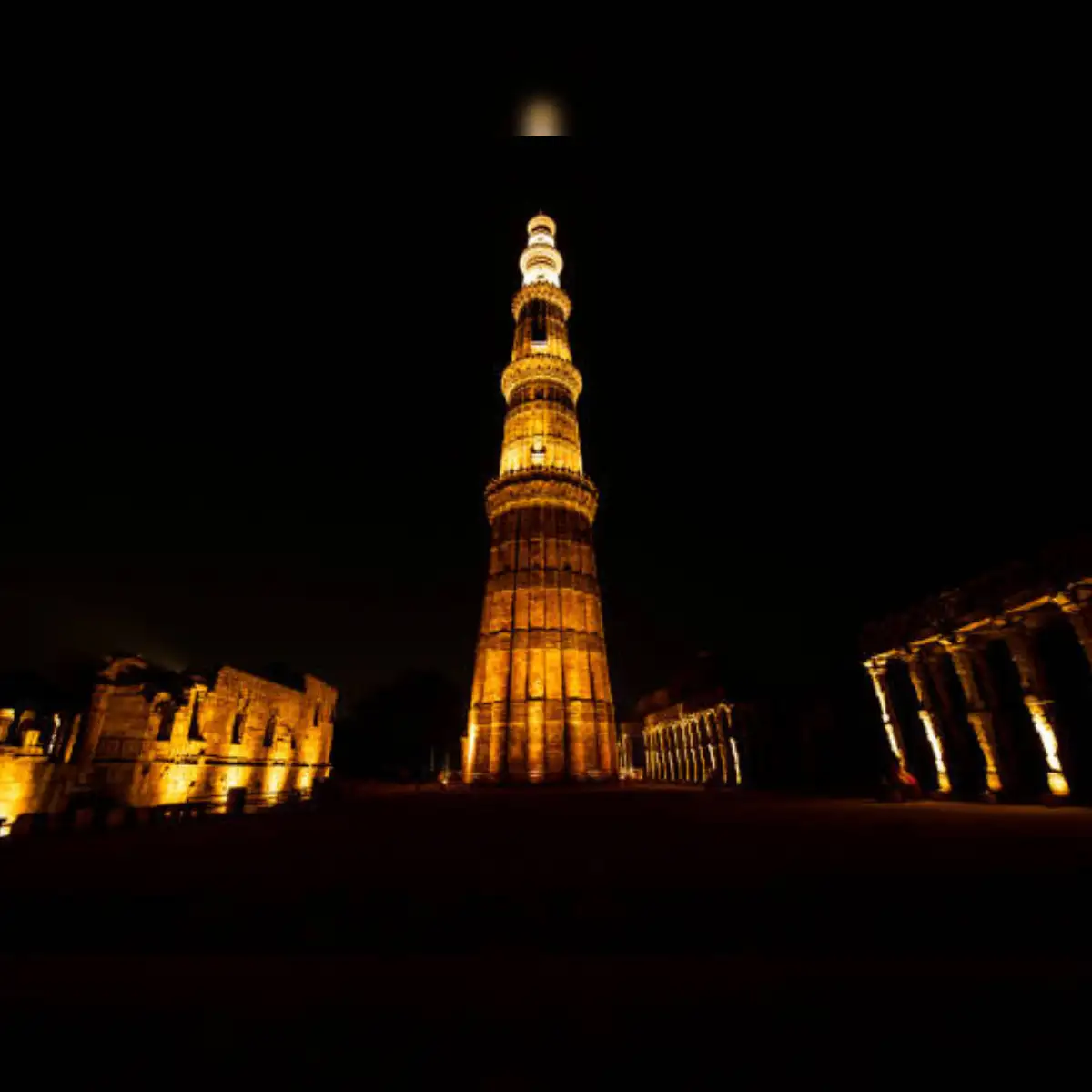 Qutub Minar At Night View