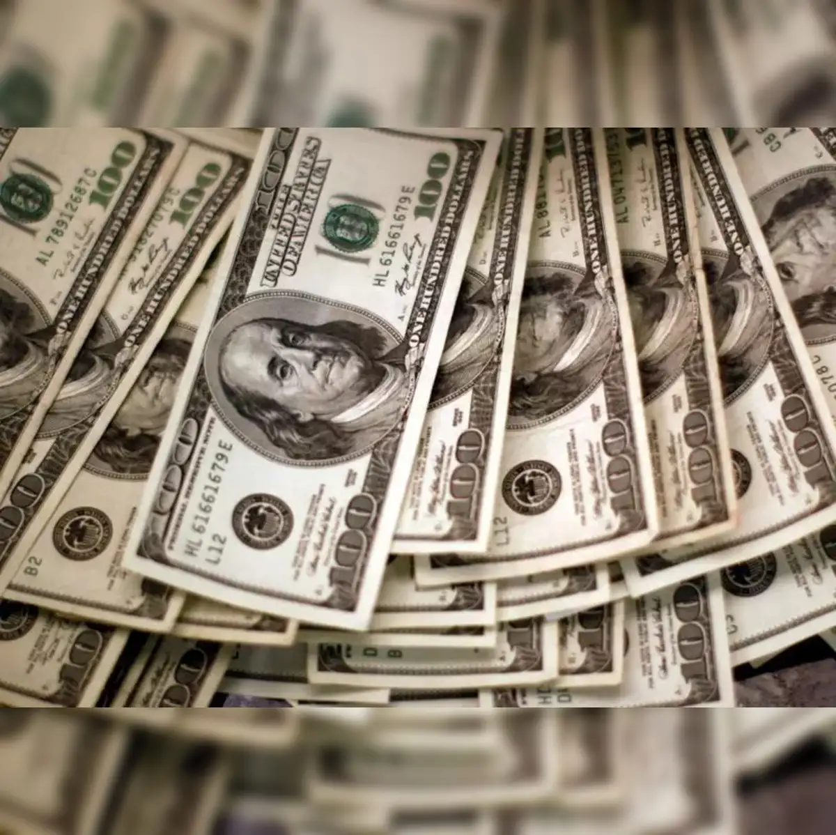 Dollar price today: Dollar hangs near 4-month lows, bitcoin rebounds - The  Economic Times