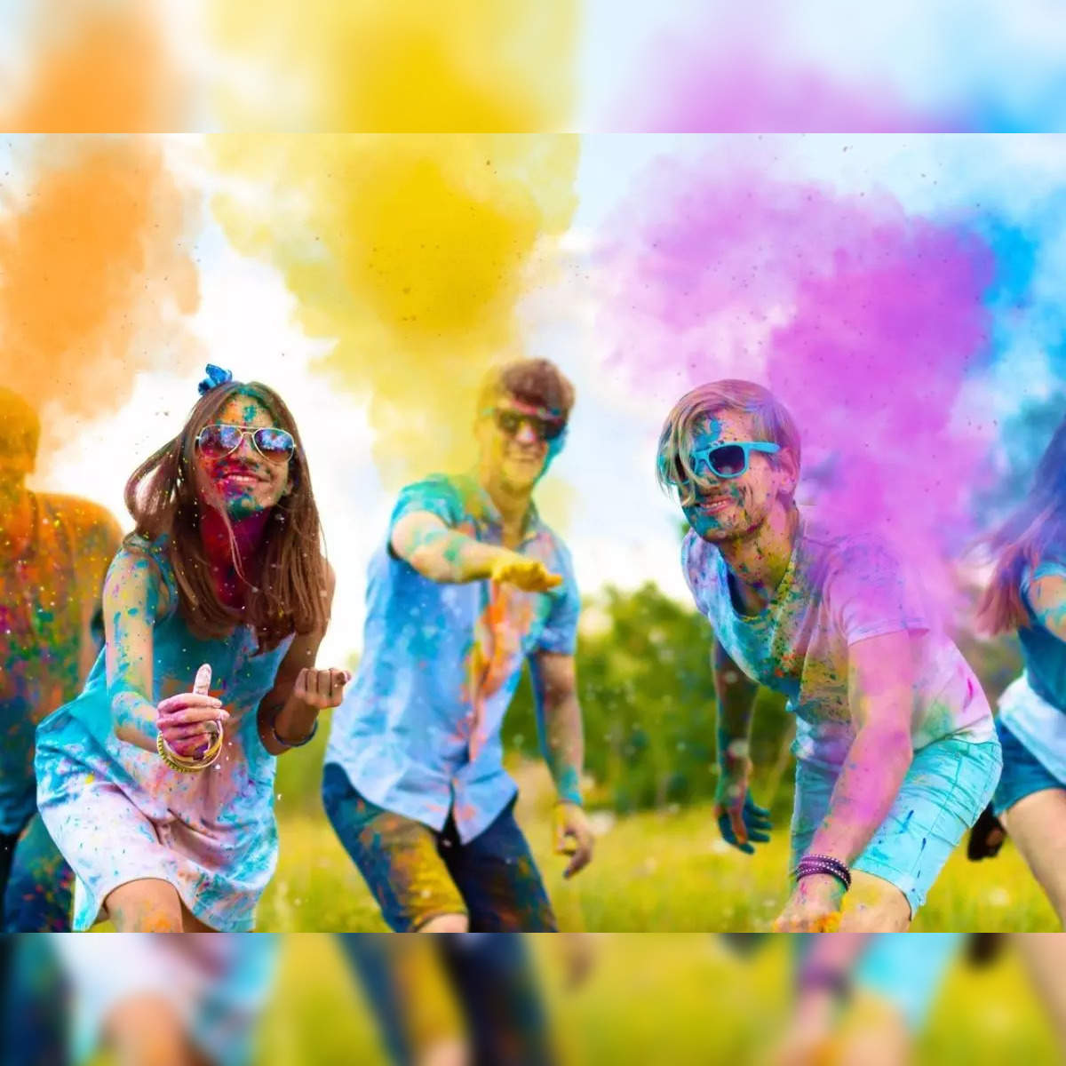 Texas students gather for a colorful Holi celebration