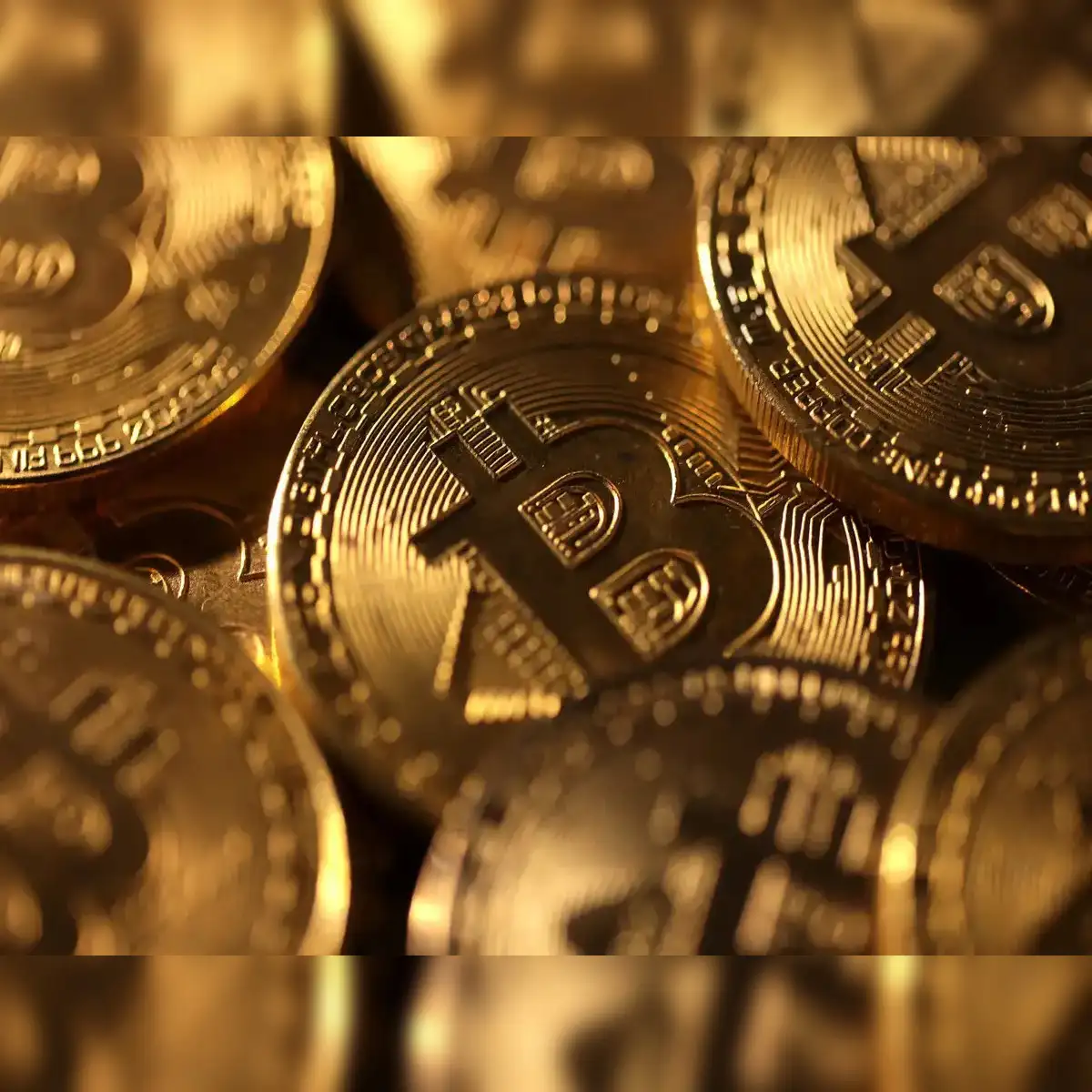 Bitcoin Price Today: Altcoins Rally as Bitcoin Hits $87000: XRP, SOL and  Dogecoin beat Bitcoin and Ether — Is gold and silver plunge shaking BTC  today? - The Economic Times