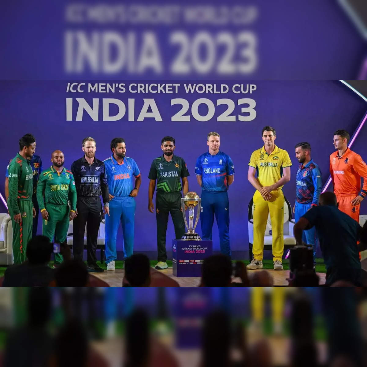 https://img.etimg.com/thumb/width-1200,height-1200,imgsize-73720,resizemode-75,msid-104385543/news/sports/icc-cricket-world-cup-2023-india-shines-as-points-table-revealed-top-performers-emerge.jpg