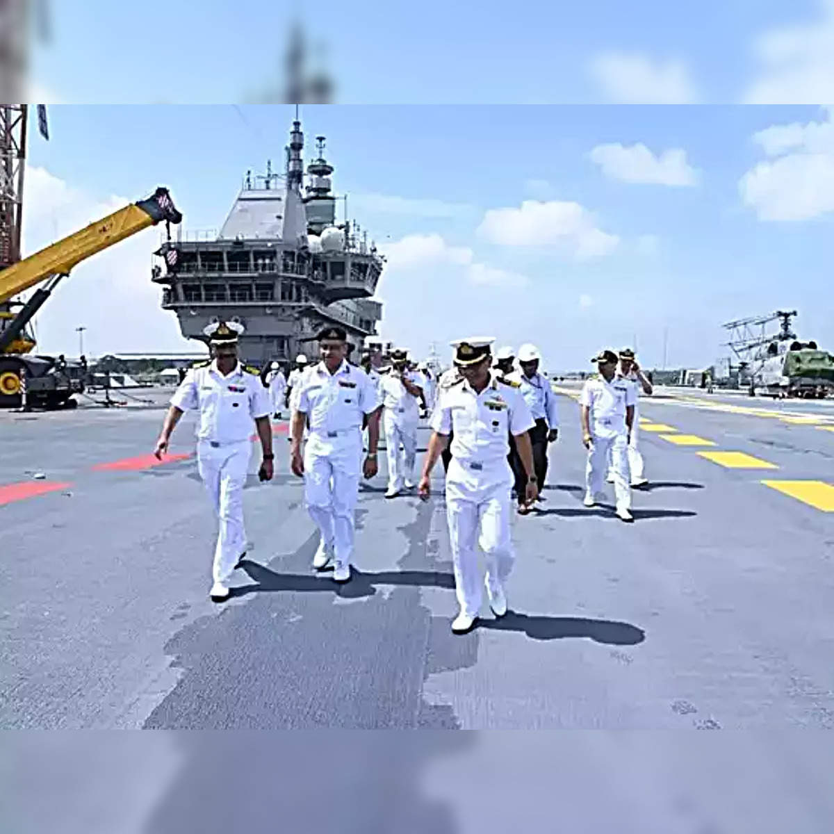 Indian Navy's top brass in ethnic attire; Kurta-Pyjama makes debut