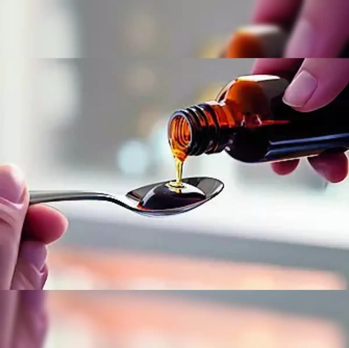 After child deaths, pharmacists told to stop dispensing cough syrups to  kids under 2 - The Economic Times