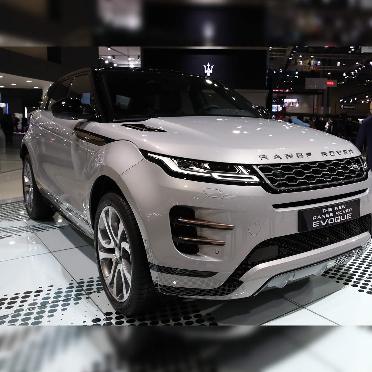 JLR starts deliveries of BS-VI petrol derivatives of Range Rover Evoque,  Discovery Sport - The Economic Times