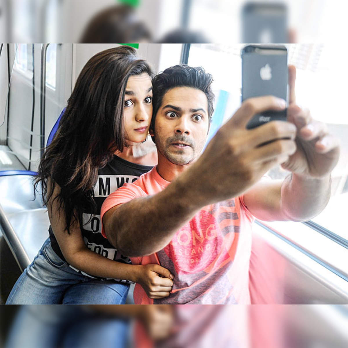 Couple taking a selfie 2786208 Stock Photo at Vecteezy