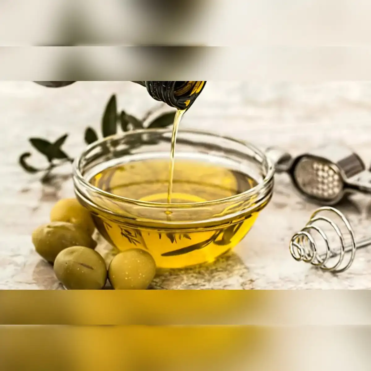 best oils for dry skin: Best natural oils for winter skin care: Simple ways  to keep your skin soft and hydrated - The Economic Times