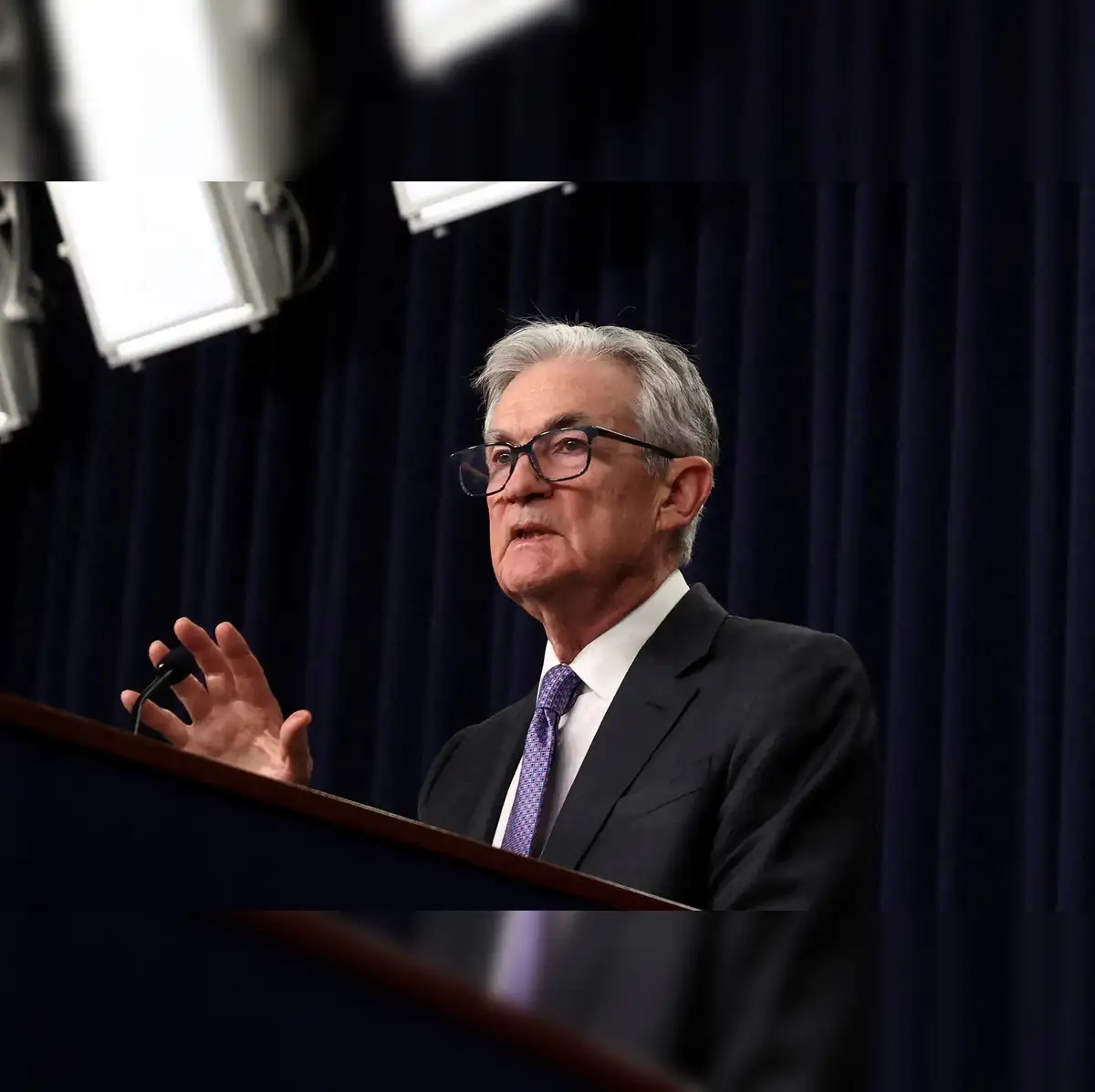 Tense Fed is set to lead global peers with interest-rate hold - The  Economic Times