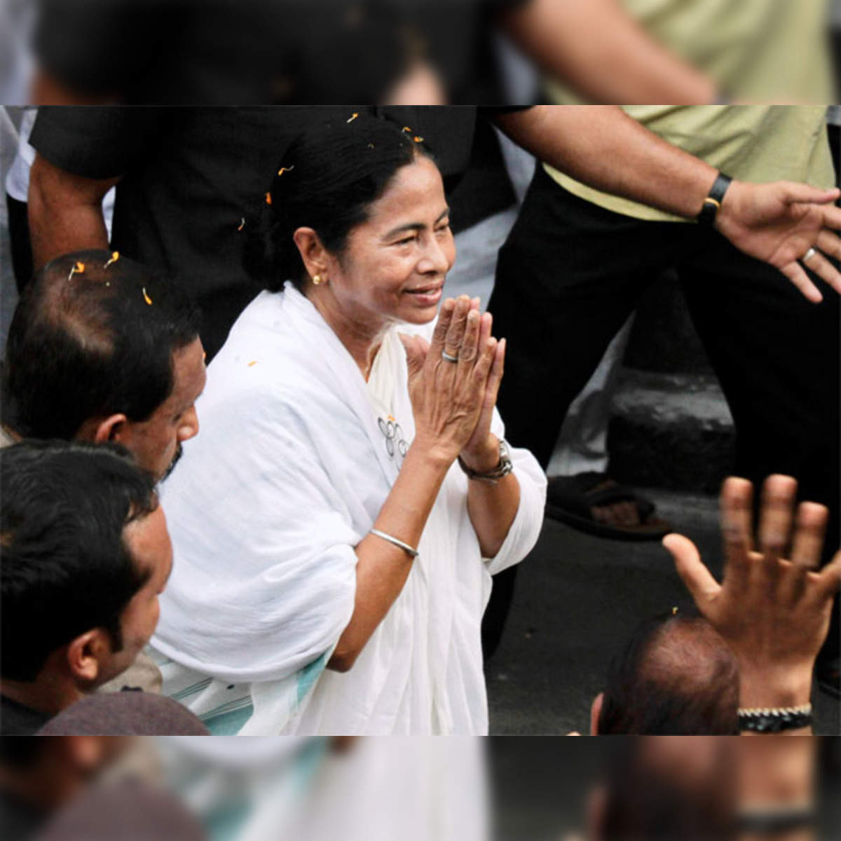 West Bengal polls: In Bhawanipore, it's Didi vs Boudi - The Economic Times