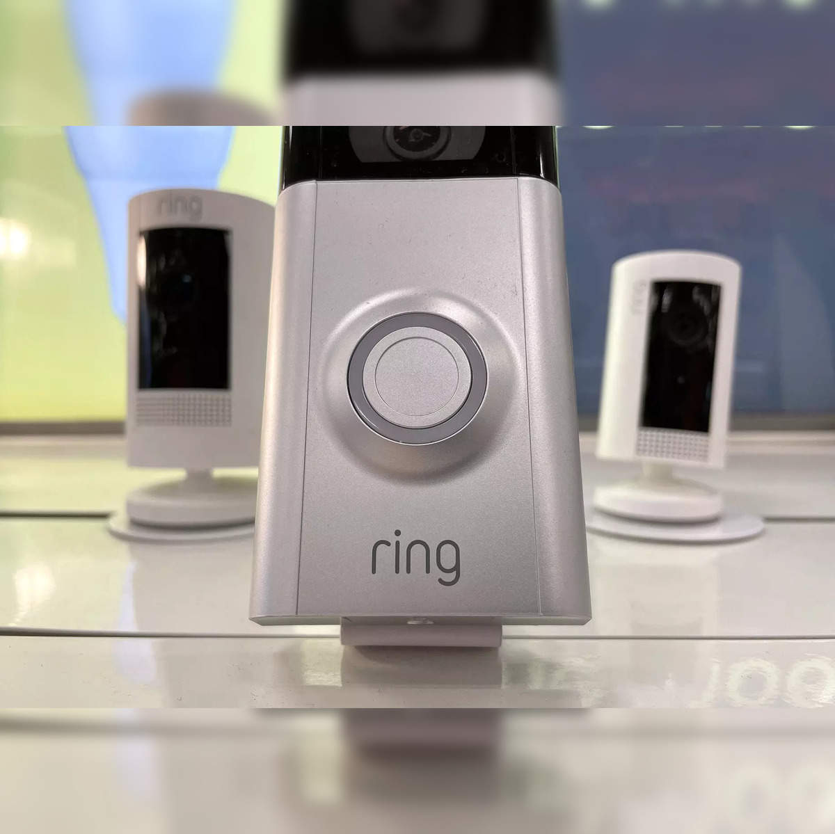 Ring Spotlight Cam Battery - Smart Security Video Camera with LED Lights,  2-Way Talk, Night Vision, White in the Security Cameras department at  Lowes.com
