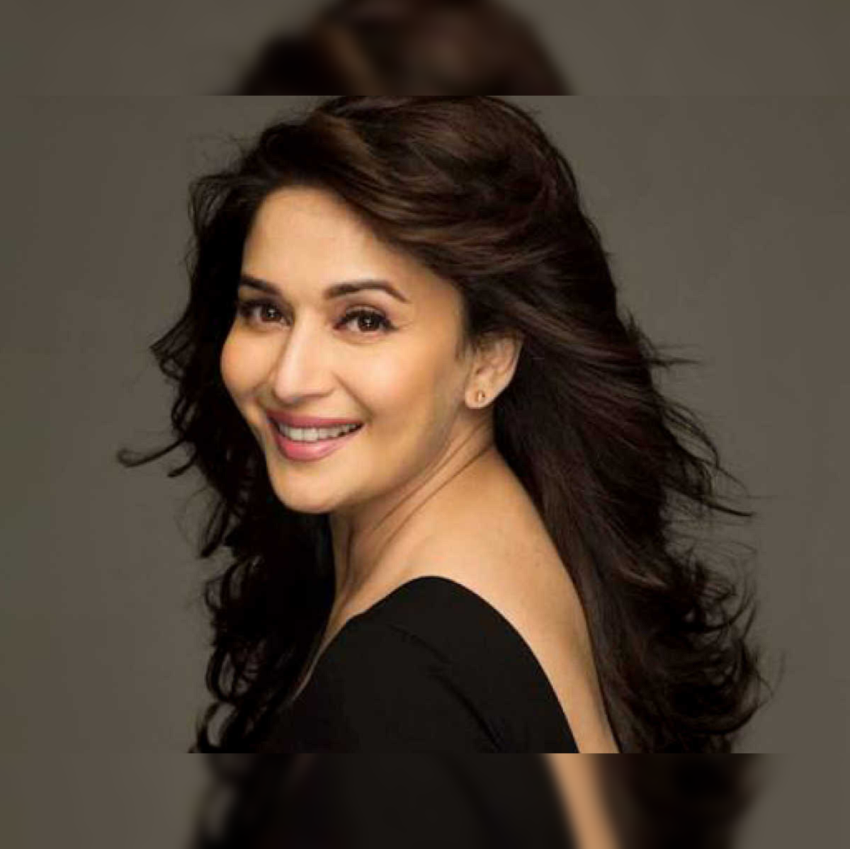 Madhuri Dixit Sexvdo - madhuri: Madhuri Dixit beats the trendy 'Tum Tum' dancing trend with a  fabulous video, watch here - The Economic Times