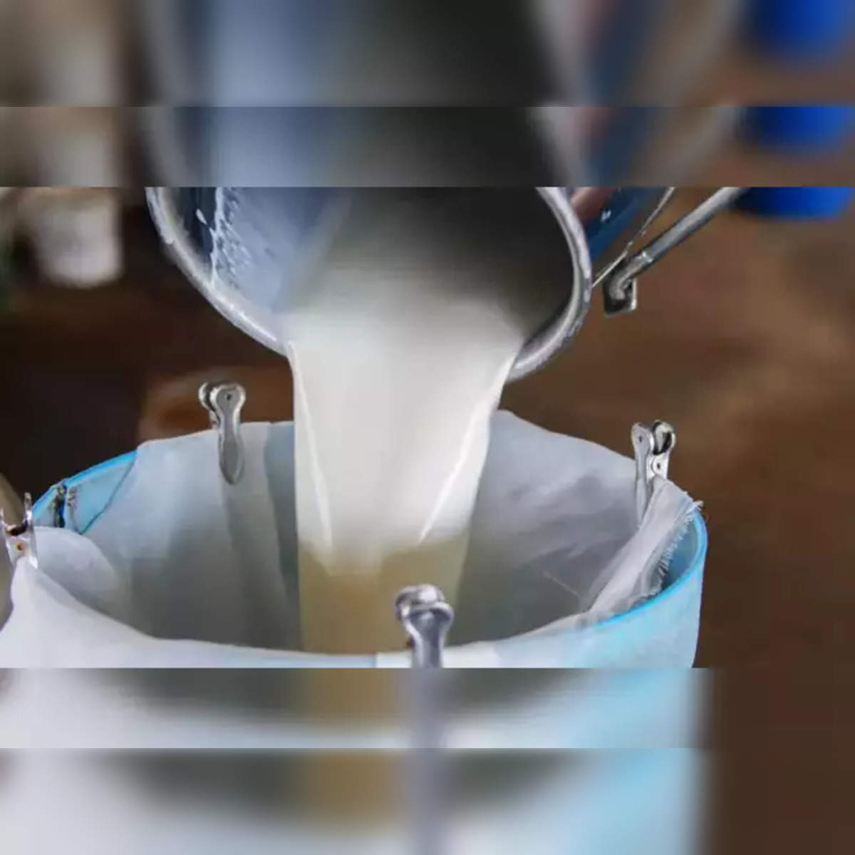 milk production: Milk output up 4 pc to 230.58 million tonnes in 2022-23:  Govt - The Economic Times