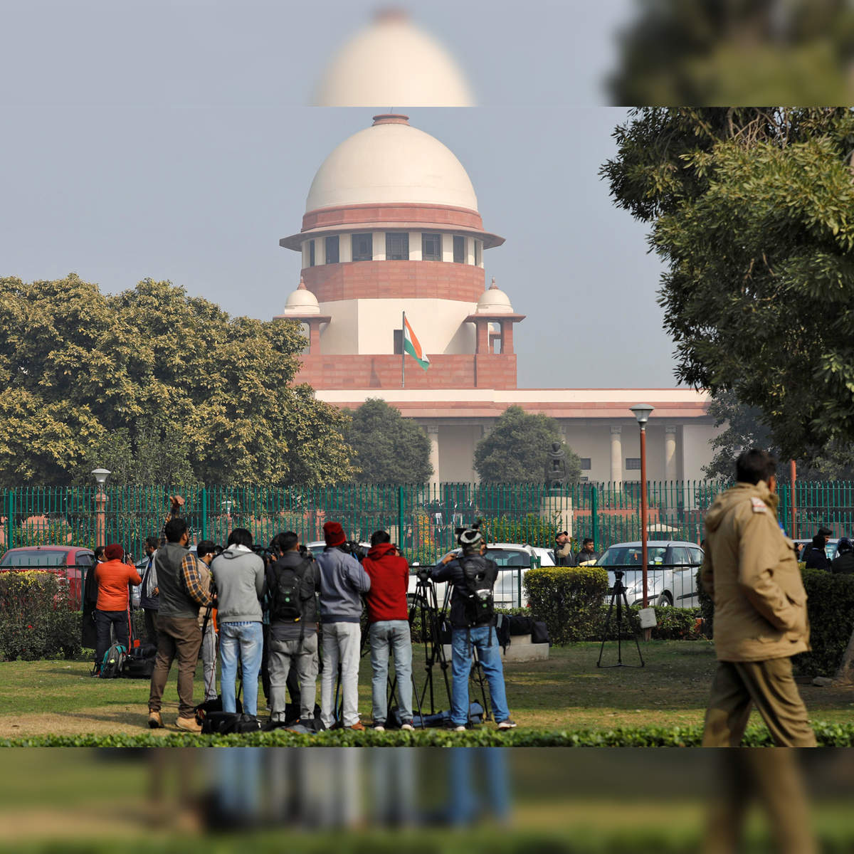 SC directs IIT Bombay to hand over Master in Design degree to