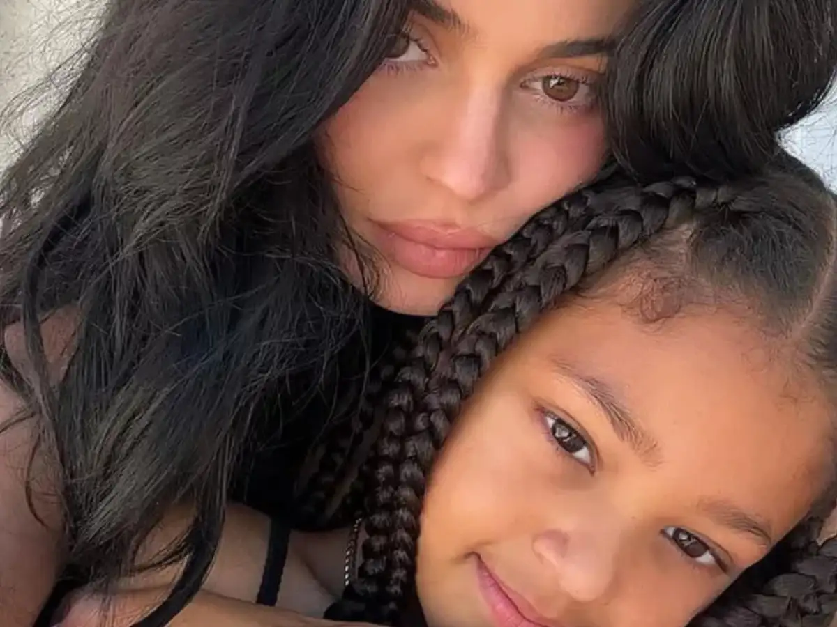Kylie Jenner and daughter Stormi watching KUWTK together, evoking an emotional family bonding moment