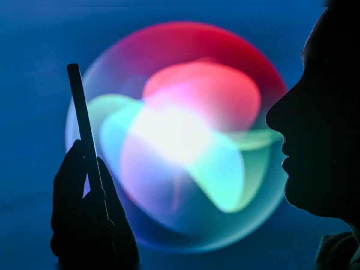 Apple Overhauls Siri Ahead of WWDC Launch