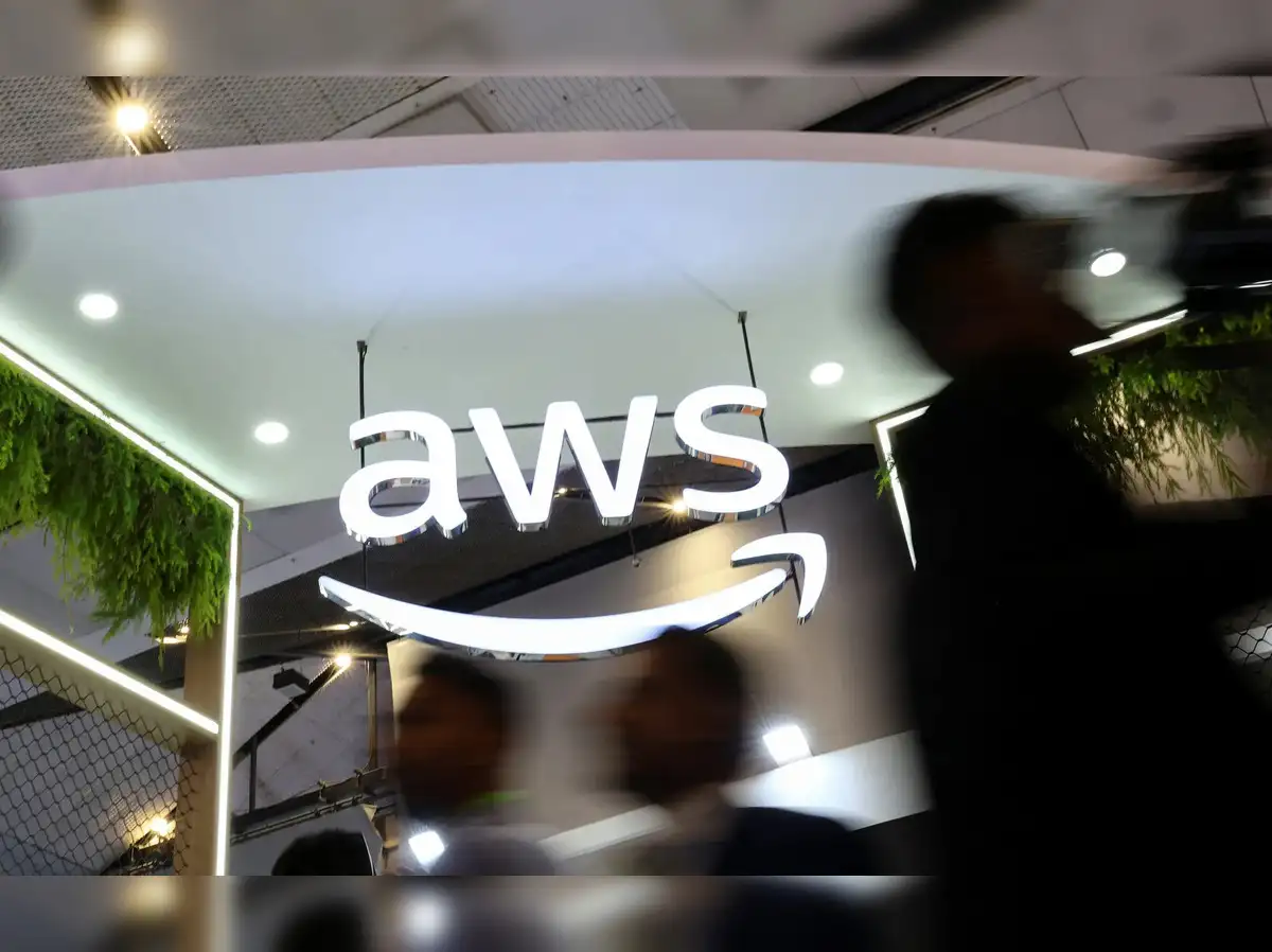 Amazon's cloud unit reports outage; several websites down - The Economic Times