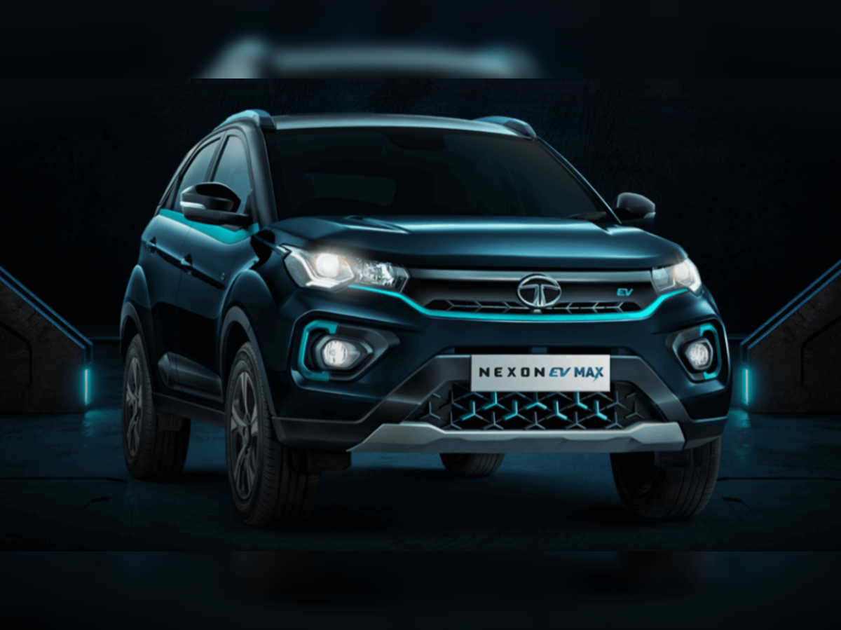 Tata Nexon facelift entry-level variant arrives at dealership - CarWale