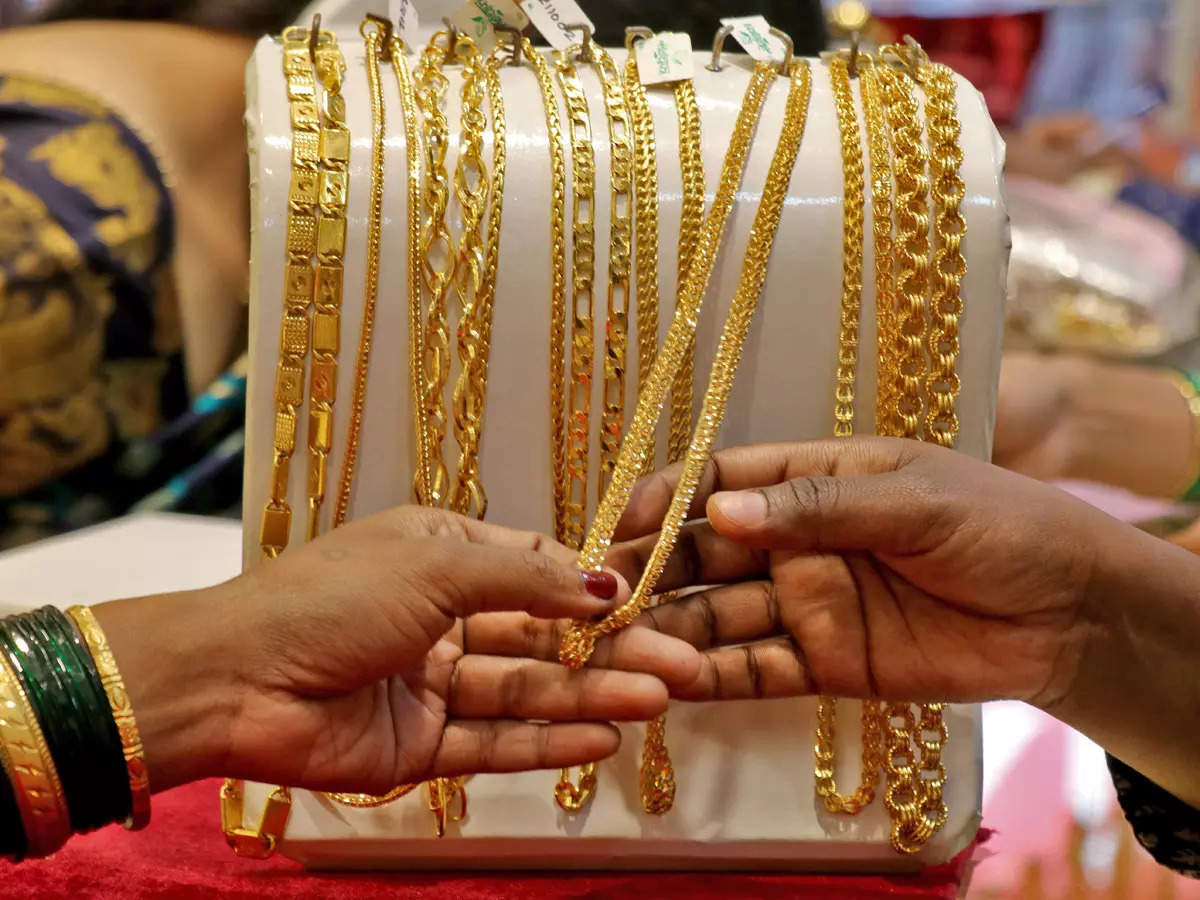 gold prices: Gold demand fizzles out as jewellers put off buying amid  rising prices - The Economic Times