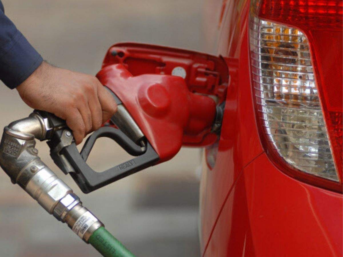 Petrol Diesel Price Today: ಮತ್ತೊಮ್ಮೆ ಏರಿಕೆ ಕಂಡ ಪೆಟ್ರೋಲ್ ಡೀಸೆಲ್ ಬೆಲೆ, 2 ವಾರದಲ್ಲಿ 8.40 ರೂ ಏರಿಕೆ