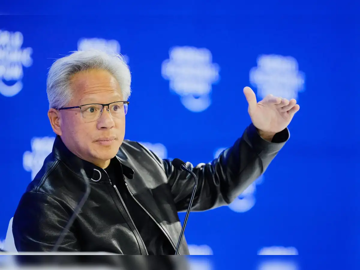 Šéf Nvidia očekává investice v řádu bilionů dolarů do AI