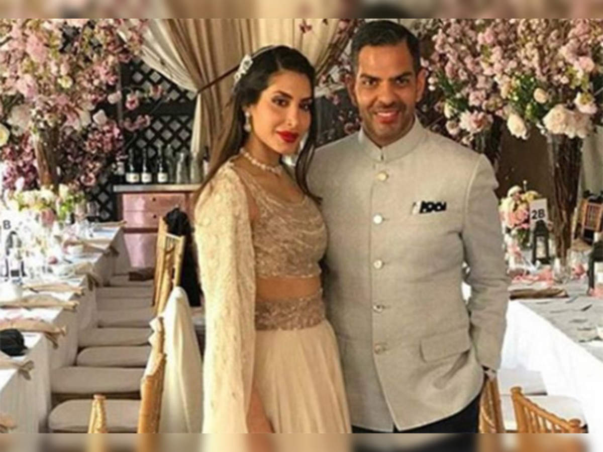 Karisma Kapoor In pics Sunjay Kapur and Priya Sachdev s grand  