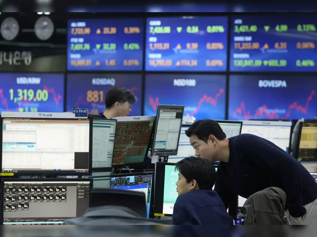 US stock futures hit record peaks as Meta, Microsoft results get AI boost - The Economic Times