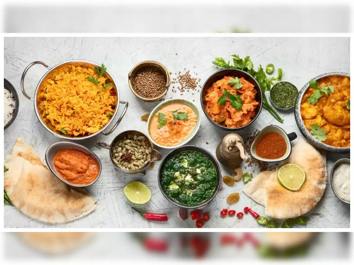 MakeMyTrip's MyBiz, Swiggy join hands to simplify meal expense management for corporate travellers - The Economic Times