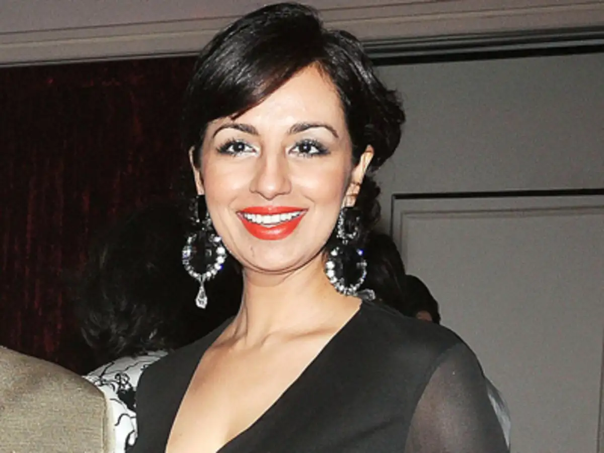 Viacom 18 Motion Pictures Reena Wadhwa Callista Capital Pick 49 9 In Studio Abundantia The Economic Times Get the list of all reena wadhwa movies.