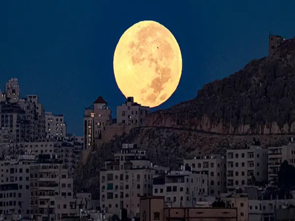 nasa two moons earth asteroid: Is Earth's second moon dangerous