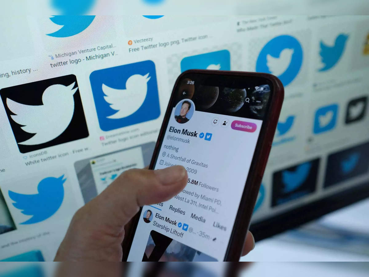 Verified Twitter Accounts Can't Change Profile Name or Picture Right Now