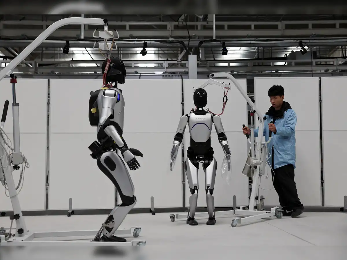 AI-powered humanoid robots are set to revolutionize China’s manufacturing industry.