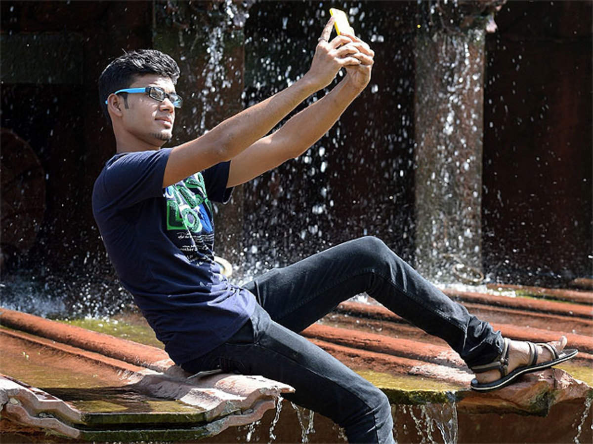 Selfie poses 😎 Images • Preet---😘--😘 (@p_prajapat_07) on ShareChat