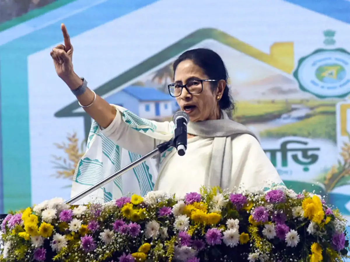Mamata flags ‘unilateral’ transfer of top Bengal officers in letter to CEC