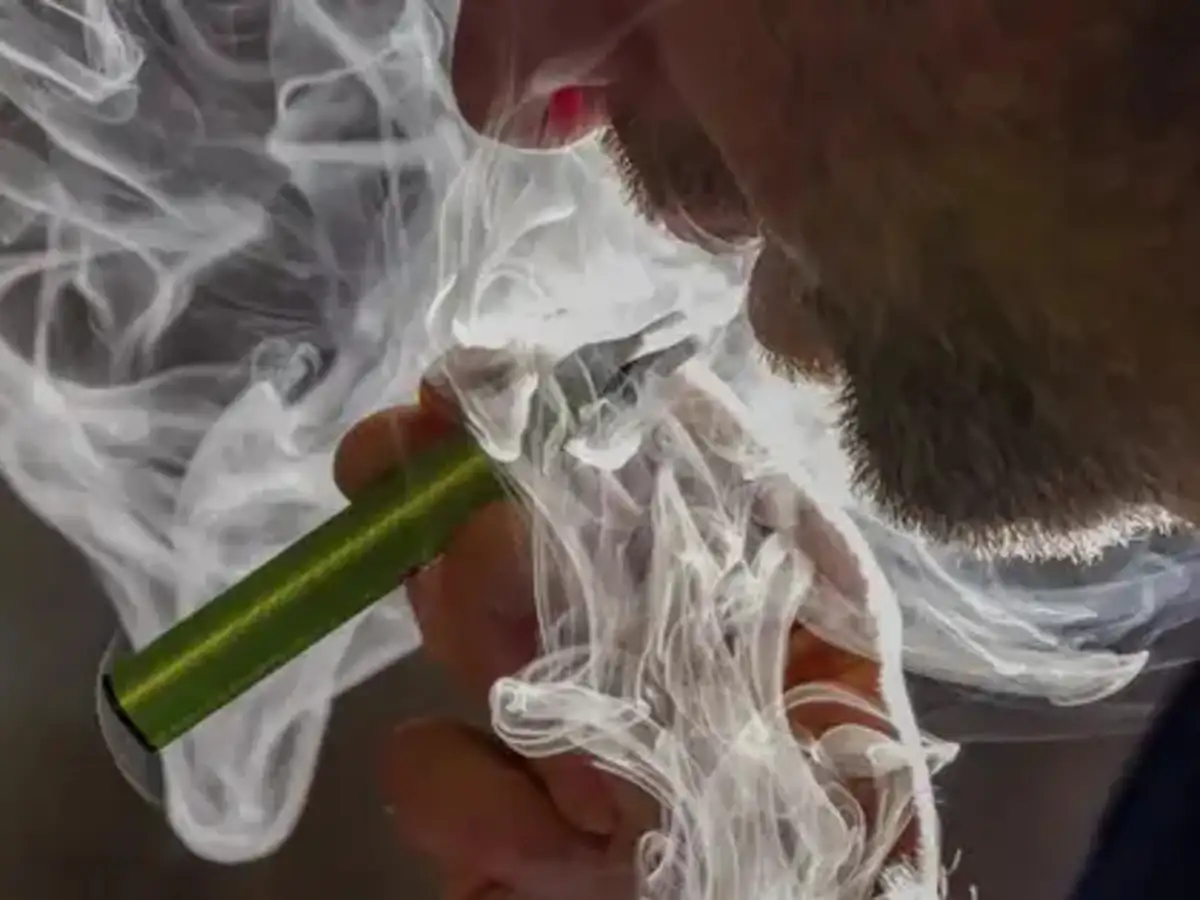 is it illegal to smoke vapes Illegal vapes, tobacco products being sold in Hawaii main image 1