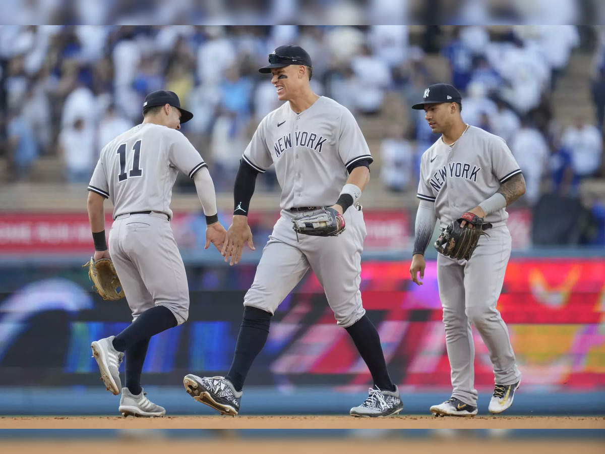 Yankees: Aaron Judge insane catch vs. Dodgers that broke wall