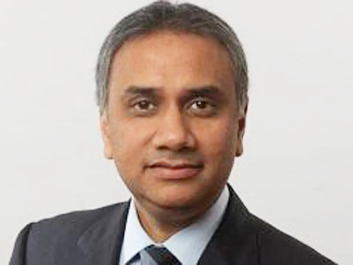 Salil Parekh: Infosys CEO Salil Parekh to draw lower salary than Vishal  Sikka - The Economic Times