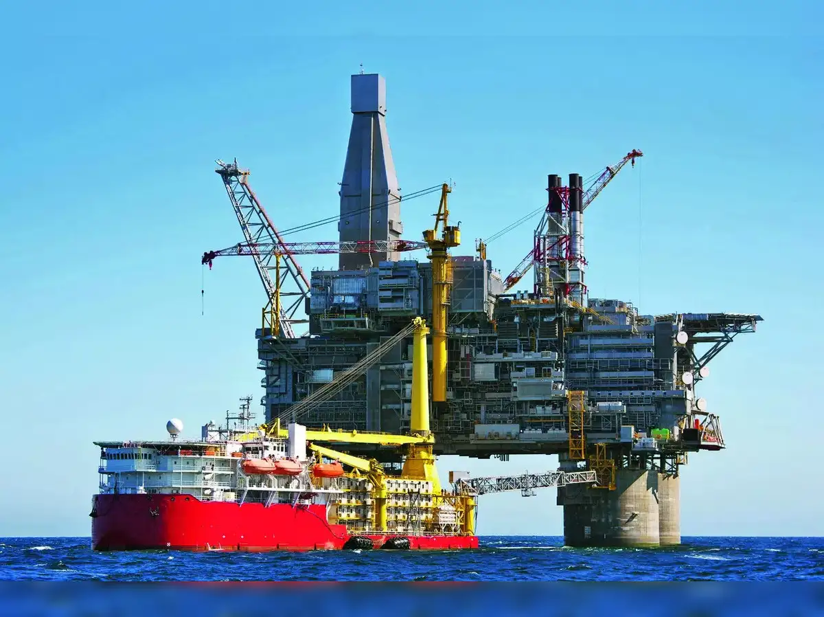 China pips India in buying sea-borne Russian crude - The Economic Times