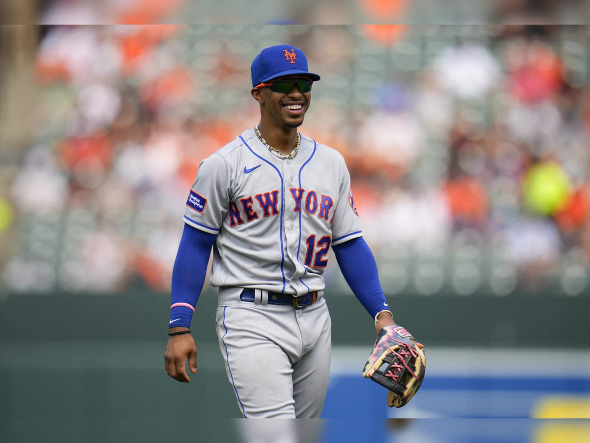 Mets introduce Francisco Lindor, and they're on the clock