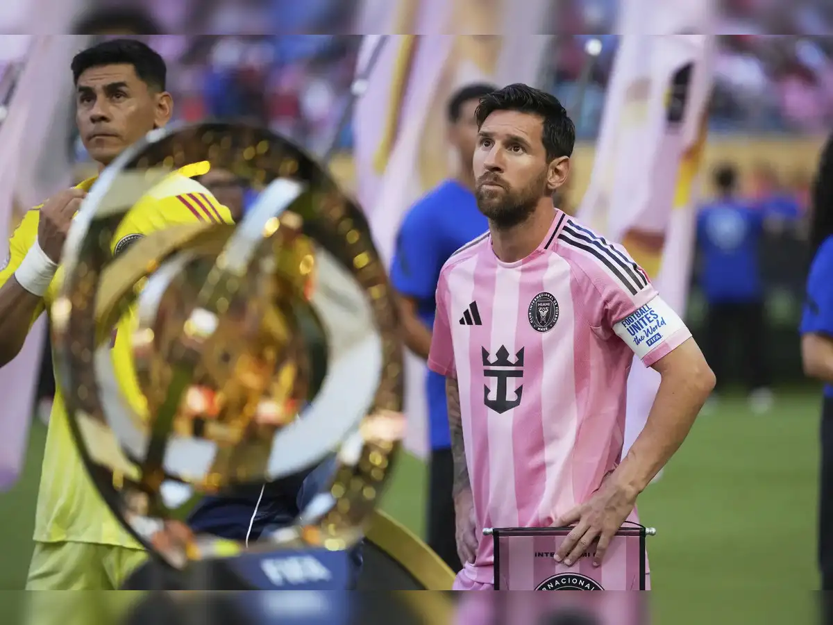Kịch bản để Messi chạm trán Real ở FIFA Club World Cup 1 Messi denied late winner in Club World Cup opener - The Economic Times