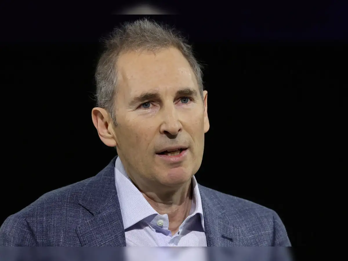 Amazon plans nearly 30,000 corporate job cuts next week, sources say