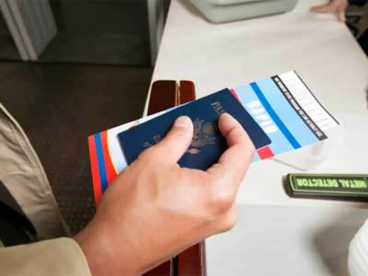 Fliers to fill up new immigration form from tomorrow - The Economic Times