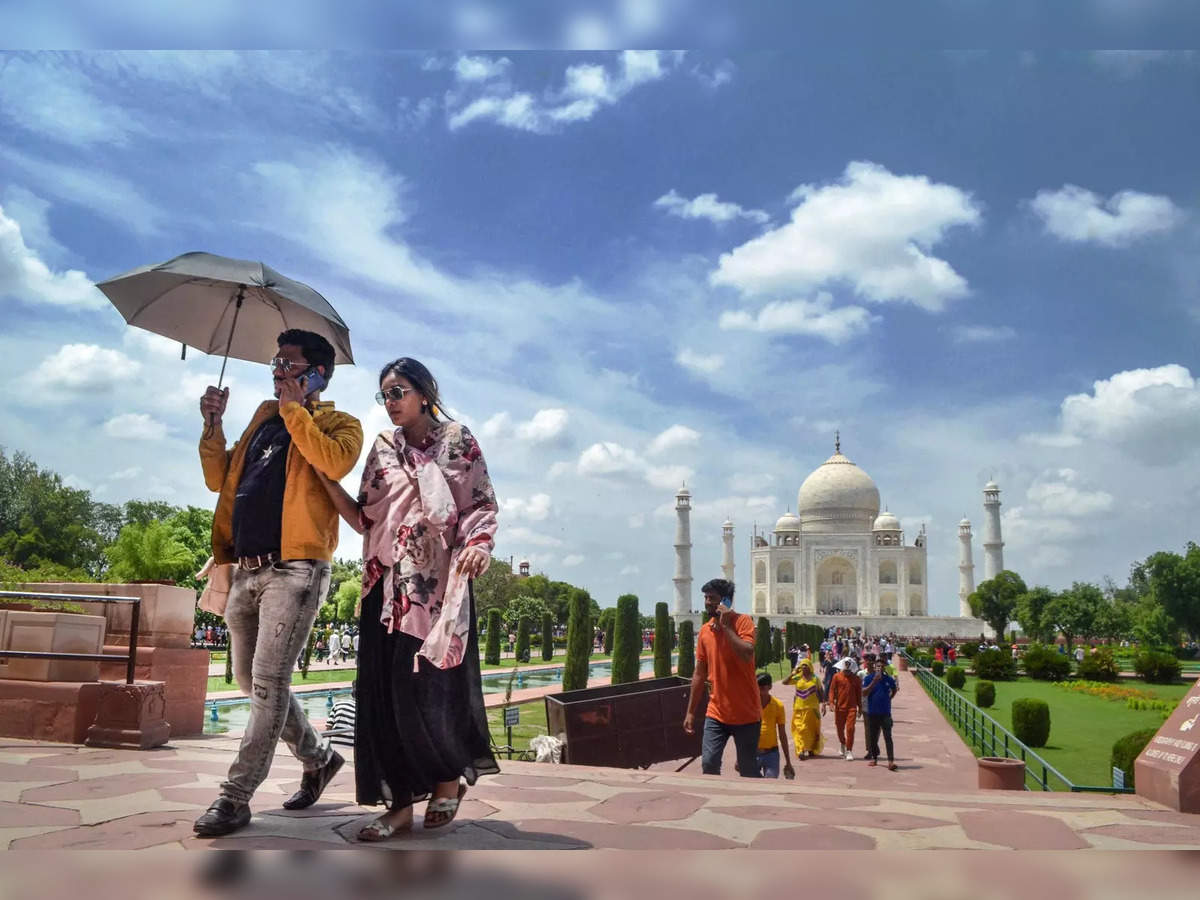 Best Taj Mahal Pre Wedding Shoot Best Wedding Photographer Agra India