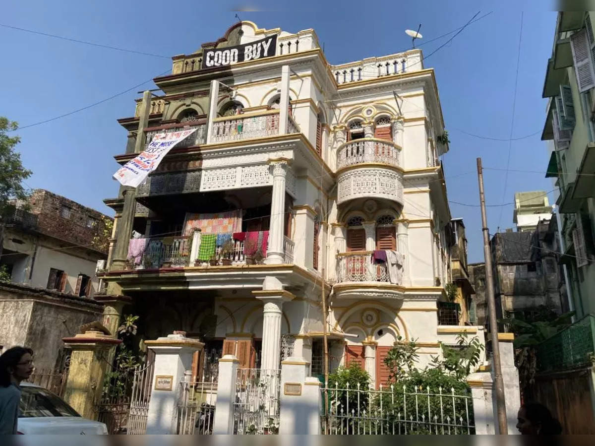 Kolkata Kalighat: Marbled floors & Venetian windows: 120-yr-old ...