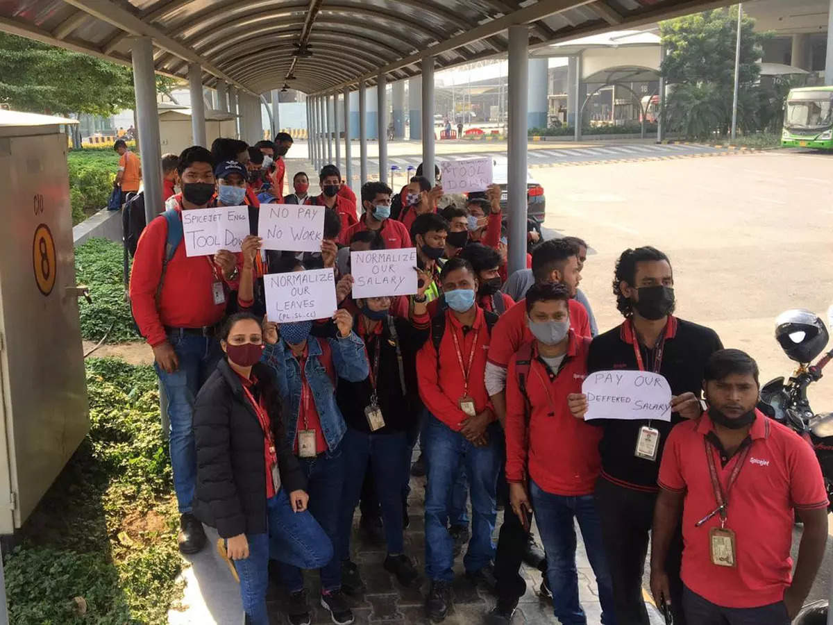 Delhi Airport News: Protests by SpiceJet employees over salary dues spreads across the country - The Economic Times