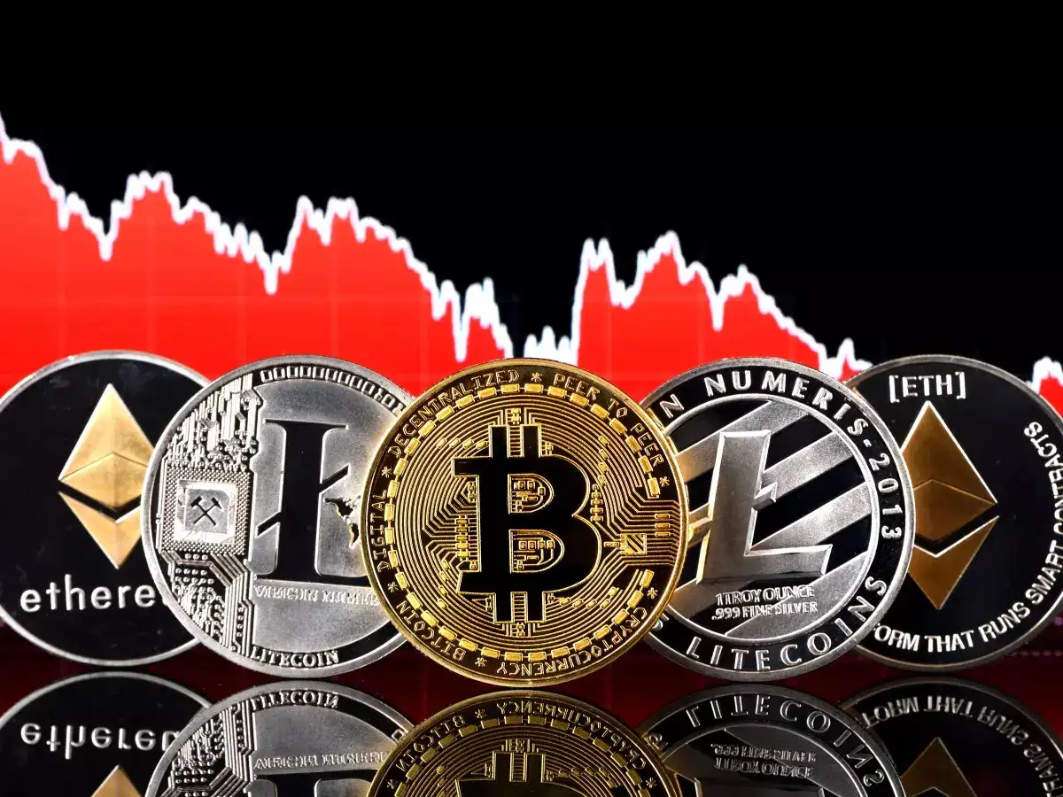 bitcoin: Crypto market cap back under $1 trillion as bitcoin falls below  $25,000 - The Economic Times