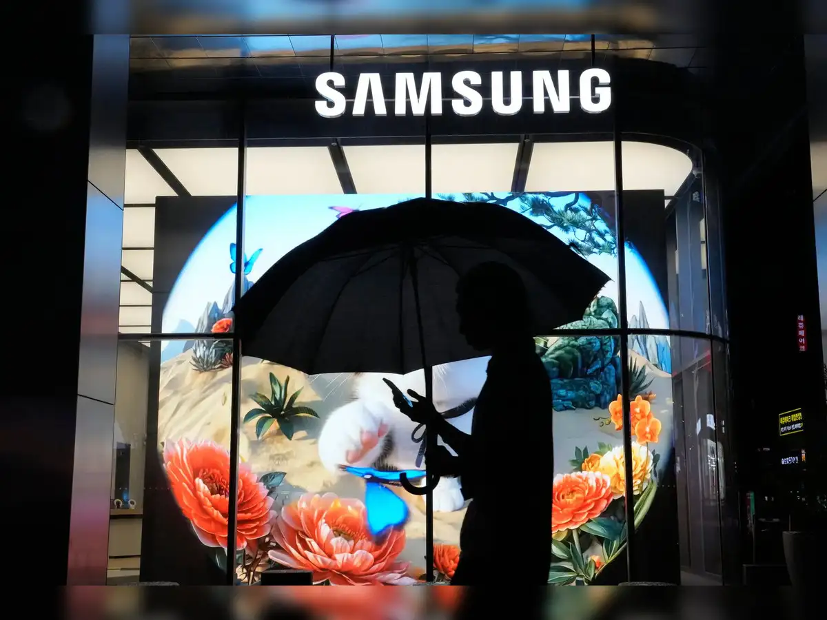 Vietnam urges Qualcomm, Samsung to deepen AI, chip