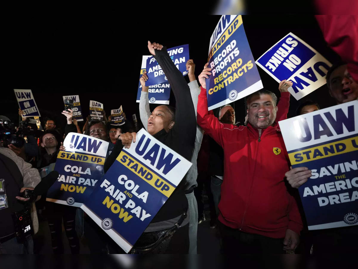 Rochester auto workers prepare for potential strike over contract